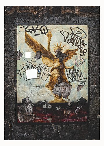 Photograph from Valeria Contreras’s México series titled Ángel Vertical.