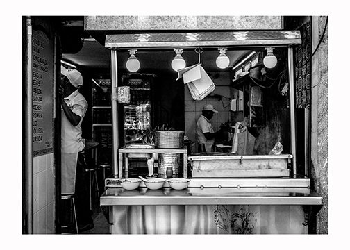 Photograph from Valeria Contreras’s México series titled Tacos y Focos.