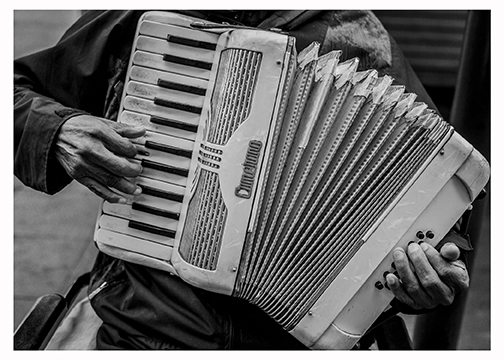 Photograph from Valeria Contreras’s México series titled Música.